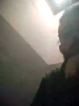 Snapshot of danilogarcia33 chatting on 12/15/24, 09:13 danilogarcia33 online show from 12/15/24, 09:13