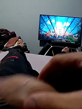 Snapshot of danilogarcia33 chatting on 10/15/25, 03:56 danilogarcia33 online show from 10/15/25, 03:56