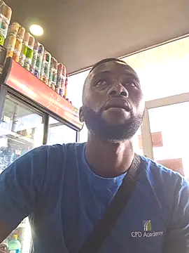 bull Giant online show from 10/24/25, 01:07