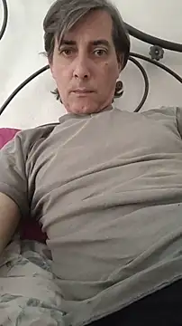 Snapshot of Tutto_tuox chatting on 04/19/26, 12:59 Tutto tuox online show from 04/19/26, 12:59