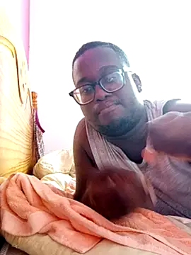 Snapshot of Jeanlaurent972 chatting on 09/10/25, 02:39 Jeanlaurent972 online show from 09/10/25, 02:39