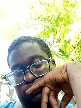 Snapshot of Jeanlaurent972 chatting on 10/24/25, 02:24 Jeanlaurent972 online show from 10/24/25, 02:24