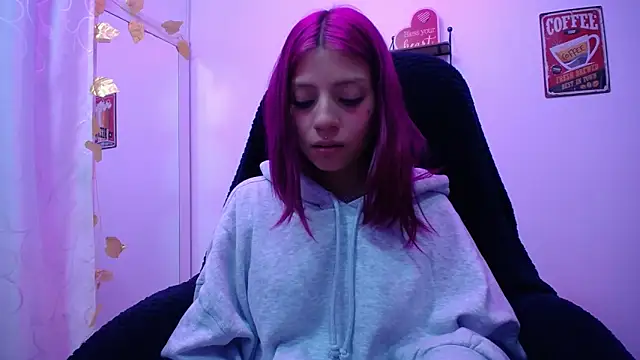 Snapshot of HORNET_ chatting on 12/04/24, 12:03 HORNET  online show from 12/04/24, 12:03