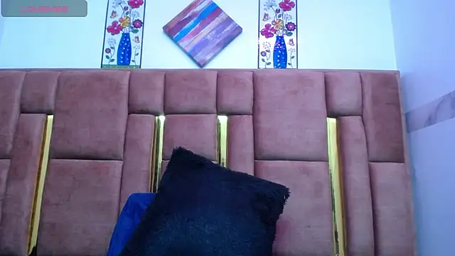 Snapshot of HORNET_ chatting on 12/13/24, 07:53 HORNET  online show from 12/13/24, 07:53