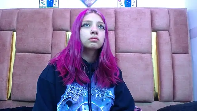 Snapshot of HORNET_ chatting on 12/14/24, 04:12 HORNET  online show from 12/14/24, 04:12