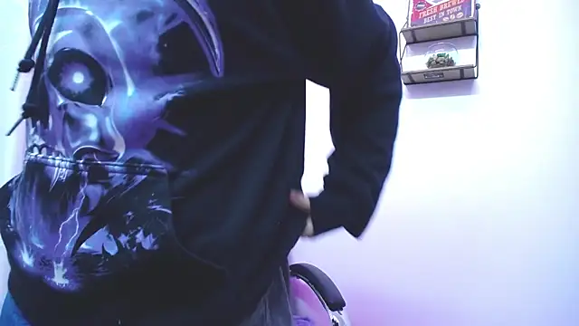 Snapshot of HORNET_ chatting on 02/26/25, 12:47 HORNET  online show from 02/26/25, 12:47