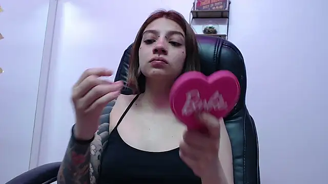 Snapshot of HORNET_ chatting on 03/01/25, 05:52 HORNET  online show from 03/01/25, 05:52