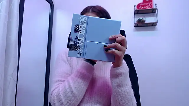 Snapshot of HORNET_ chatting on 10/15/25, 06:02 HORNET  online show from 10/15/25, 06:02