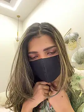 Snapshot of MaYaa__11 chatting on 02/24/26, 06:55 MaYaa 11 online show from 02/24/26, 06:55