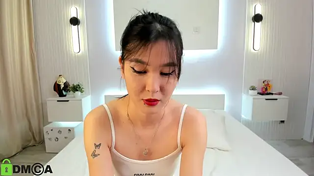 Lola Peach online show from 02/08/25, 06:43