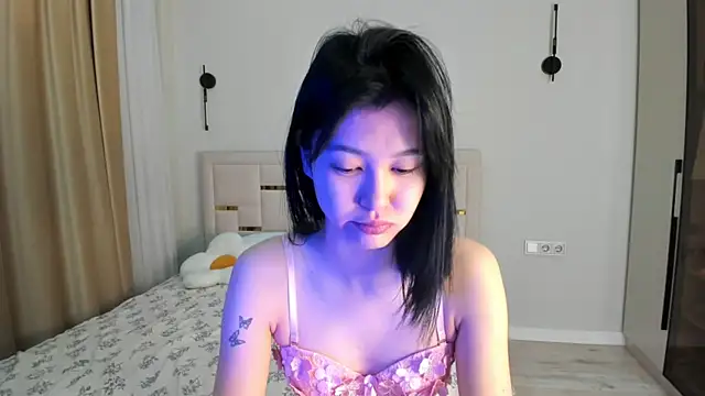 Lola Peach online show from 01/15/26, 05:34