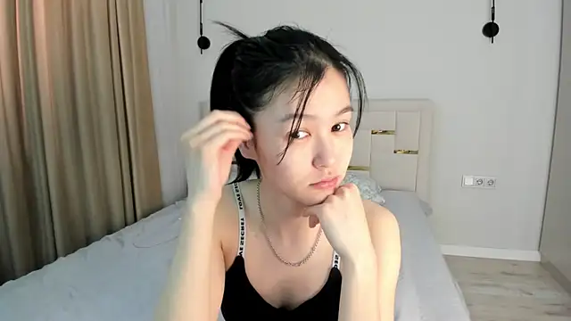 Snapshot of Lola_Peach chatting on 03/29/26, 05:18 Lola Peach online show from 03/29/26, 05:18