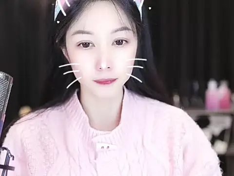 Snapshot of Nuyoah-77 chatting on 12/31/24, 04:14 Nuyoah-77 online show from 12/31/24, 04:14