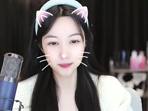 Snapshot of Nuyoah-77 chatting on 01/03/25, 07:07 Nuyoah-77 online show from 01/03/25, 07:07