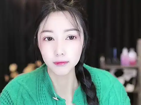 Snapshot of Nuyoah-77 chatting on 01/07/25, 04:29 Nuyoah-77 online show from 01/07/25, 04:29