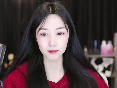 Snapshot of Nuyoah-77 chatting on 01/10/25, 03:58 Nuyoah-77 online show from 01/10/25, 03:58