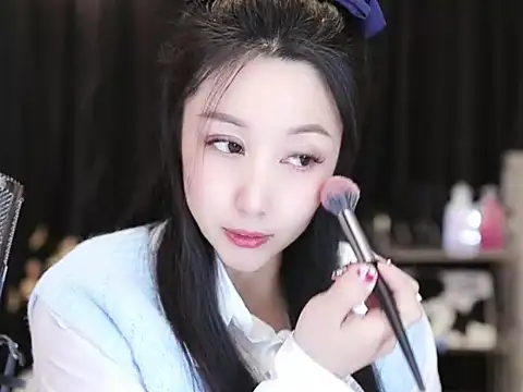 Snapshot of Nuyoah-77 chatting on 02/15/25, 02:55 Nuyoah-77 online show from 02/15/25, 02:55