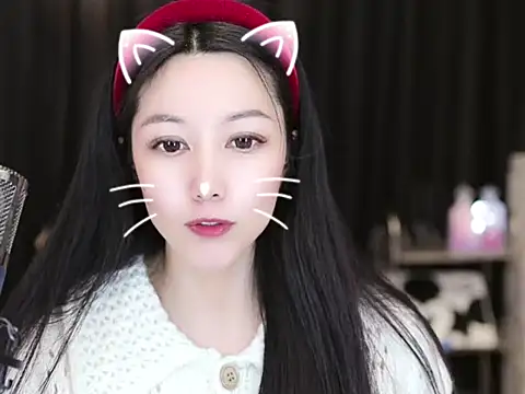 Snapshot of Nuyoah-77 chatting on 02/20/25, 07:08 Nuyoah-77 online show from 02/20/25, 07:08