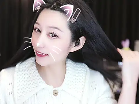 Snapshot of Nuyoah-77 chatting on 02/27/25, 04:21 Nuyoah-77 online show from 02/27/25, 04:21