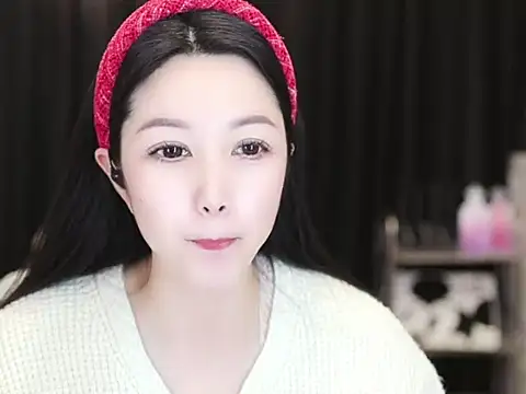 Snapshot of Nuyoah-77 chatting on 03/08/25, 03:45 Nuyoah-77 online show from 03/08/25, 03:45