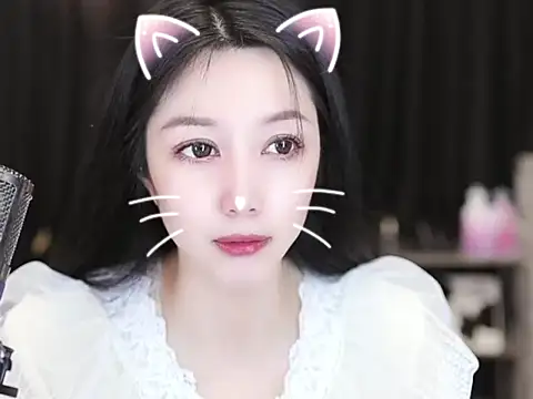 Snapshot of Nuyoah-77 chatting on 03/13/25, 04:23 Nuyoah-77 online show from 03/13/25, 04:23