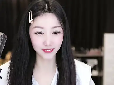 Snapshot of Nuyoah-77 chatting on 03/19/25, 04:13 Nuyoah-77 online show from 03/19/25, 04:13