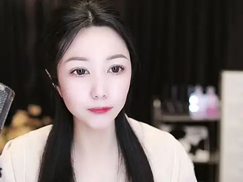 Snapshot of Nuyoah-77 chatting on 03/20/25, 03:25 Nuyoah-77 online show from 03/20/25, 03:25