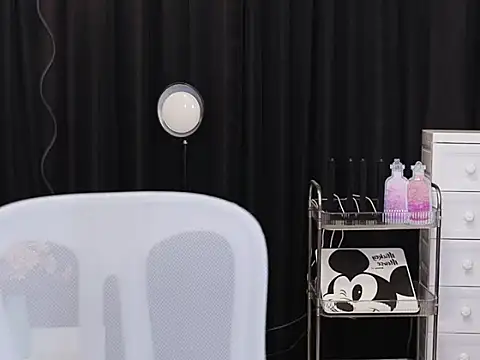 Snapshot of Nuyoah-77 chatting on 09/08/25, 02:49 Nuyoah-77 online show from 09/08/25, 02:49