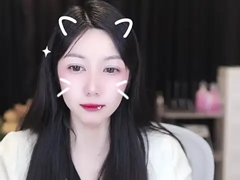 Snapshot of Nuyoah-77 chatting on 10/12/25, 03:33 Nuyoah-77 online show from 10/12/25, 03:33