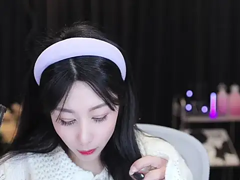 Nuyoah-77 online show from 01/13/26, 12:43