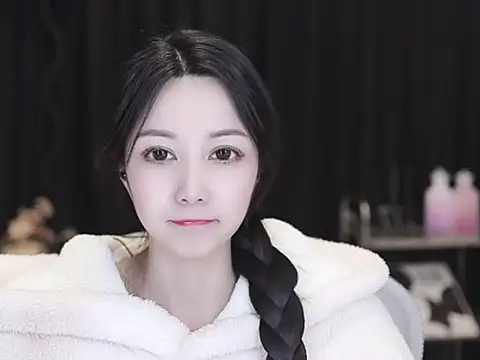 Nuyoah-77 online show from 02/12/26, 03:29