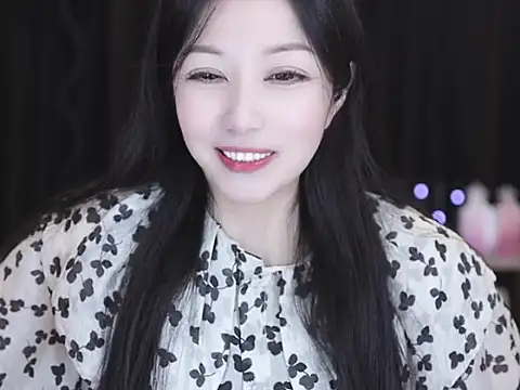 Nuyoah-77 online show from 03/31/26, 04:51