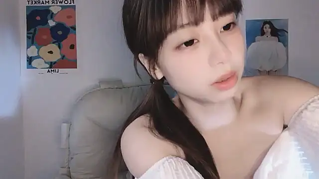 -Hottie online show from 09/23/25, 04:10