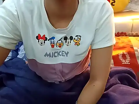 Snapshot of GoldnessAishu chatting on 12/04/24, 01:42 GoldnessAishu online show from 12/04/24, 01:42