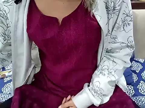 Snapshot of GoldnessAishu chatting on 12/14/24, 05:25 GoldnessAishu online show from 12/14/24, 05:25