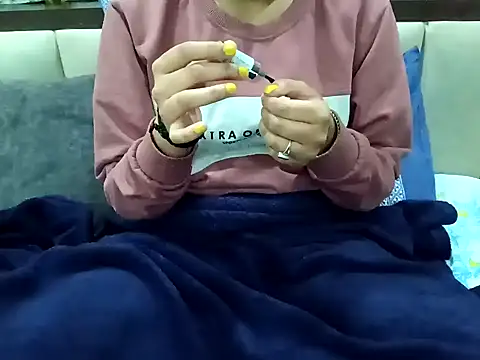 Snapshot of GoldnessAishu chatting on 12/23/24, 03:44 GoldnessAishu online show from 12/23/24, 03:44