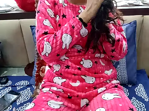 Snapshot of GoldnessAishu chatting on 01/10/25, 10:06 GoldnessAishu online show from 01/10/25, 10:06