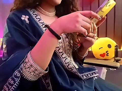 Snapshot of GoldnessAishu chatting on 01/29/25, 08:25 GoldnessAishu online show from 01/29/25, 08:25