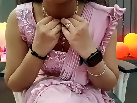 Snapshot of GoldnessAishu chatting on 02/08/25, 09:13 GoldnessAishu online show from 02/08/25, 09:13