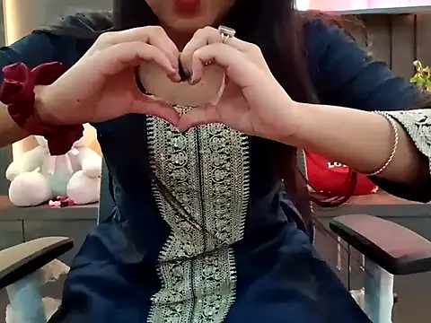 Snapshot of GoldnessAishu chatting on 03/19/25, 09:16 GoldnessAishu online show from 03/19/25, 09:16