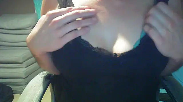 Snapshot of Raptor82 chatting on 10/01/25, 07:20 Raptor82 online show from 10/01/25, 07:20