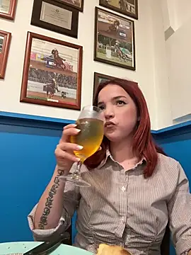 Snapshot of gloria01_daddy chatting on 02/06/26, 09:07 gloria01 daddy online show from 02/06/26, 09:07