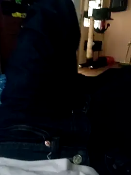 Halder23 online show from 02/04/26, 07:42