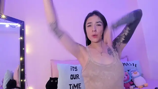 Snapshot of ValeriaCox chatting on 01/30/25, 11:24 ValeriaCox online show from 01/30/25, 11:24