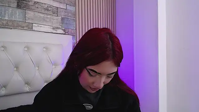 Snapshot of Mia_Rinn chatting on 01/04/25, 01:31 Mia Rinn online show from 01/04/25, 01:31