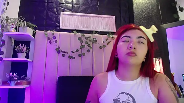 Snapshot of Mia_Rinn chatting on 01/08/25, 01:09 Mia Rinn online show from 01/08/25, 01:09