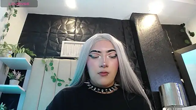 Snapshot of Mia_Rinn chatting on 01/11/25, 04:46 Mia Rinn online show from 01/11/25, 04:46