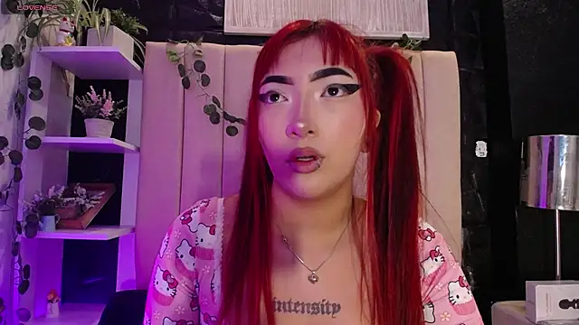 Snapshot of Mia_Rinn chatting on 01/21/25, 04:37 Mia Rinn online show from 01/21/25, 04:37