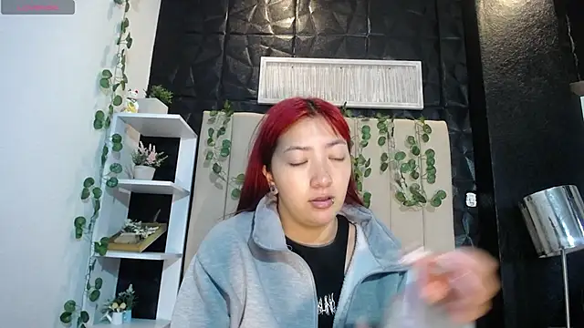 Snapshot of Mia_Rinn chatting on 01/27/25, 12:58 Mia Rinn online show from 01/27/25, 12:58