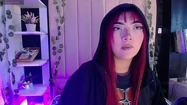 Snapshot of Mia_Rinn chatting on 01/28/25, 07:32 Mia Rinn online show from 01/28/25, 07:32